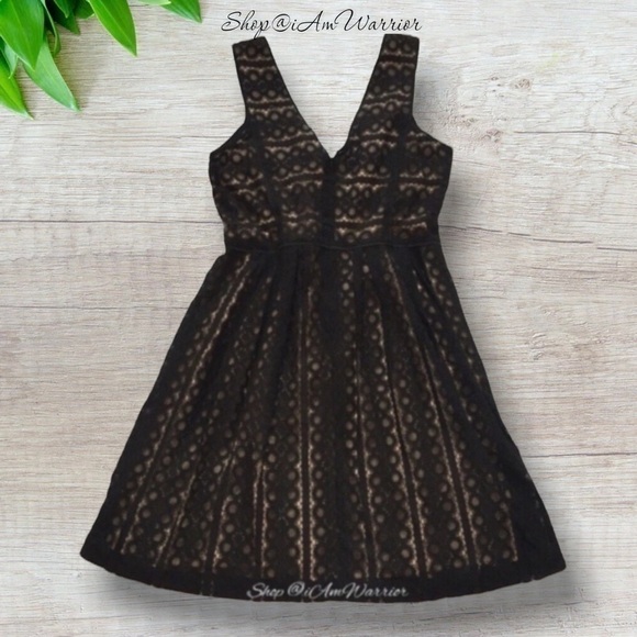 Loft NWT sleeveless geo lace a-line little black dress *shop@iamwarrior - Picture 5 of 7